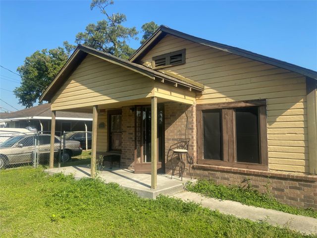 7205 S Hall Street, Houston, TX 77028
