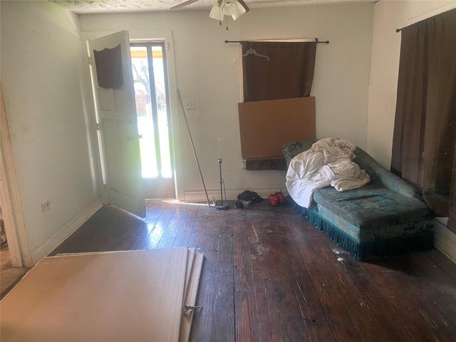 7205 S Hall Street, Houston, TX 77028