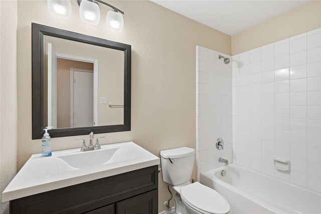2121 Sherbrooke Court, Sherman, TX 75092