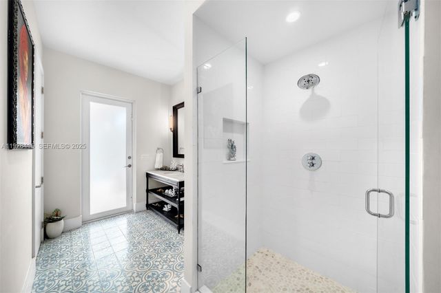 7222 SW 79th Ter, Miami, FL 33143