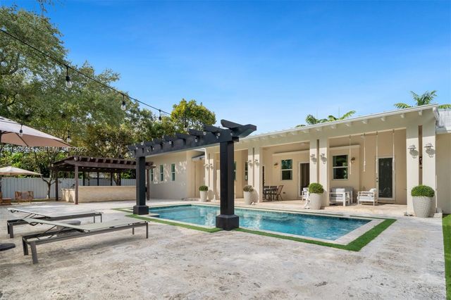 7222 SW 79th Ter, Miami, FL 33143