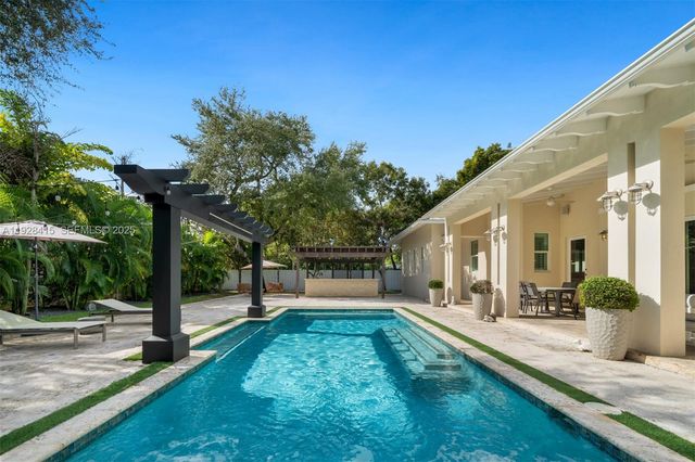 7222 SW 79th Ter, Miami, FL 33143