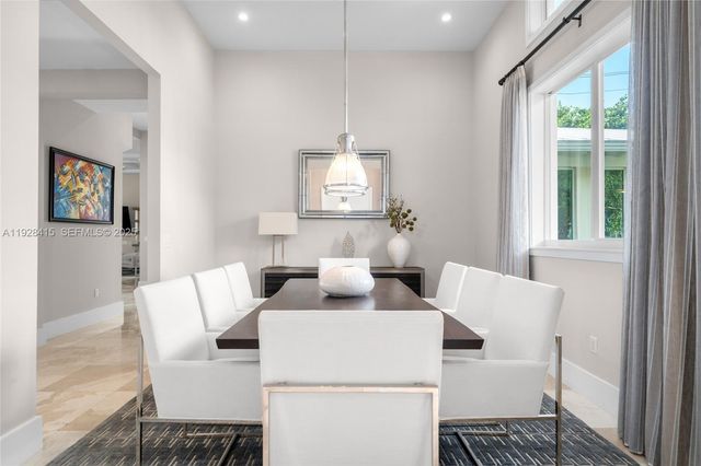 7222 SW 79th Ter, Miami, FL 33143