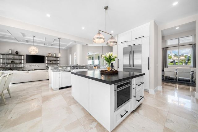 7222 SW 79th Ter, Miami, FL 33143