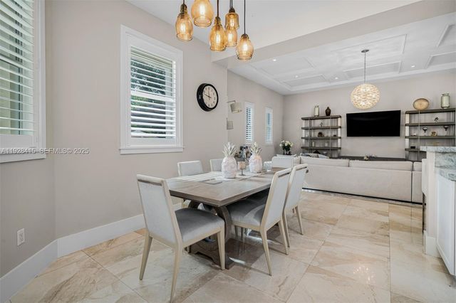 7222 SW 79th Ter, Miami, FL 33143