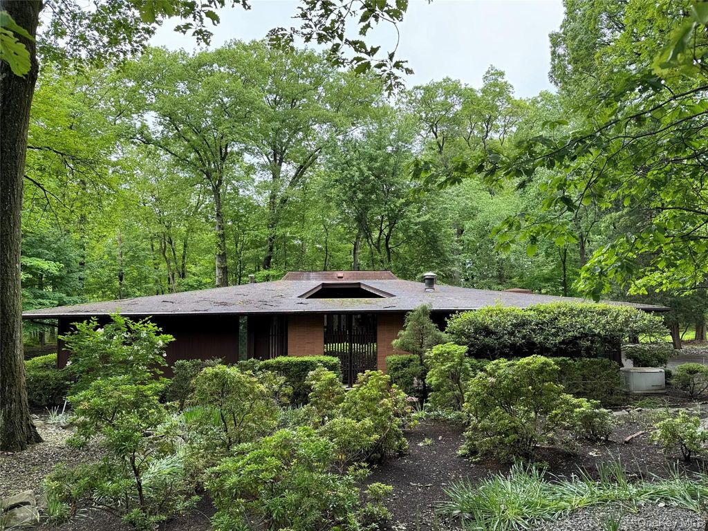 4 Linden Court, Pomona, NY 10970 — exterior