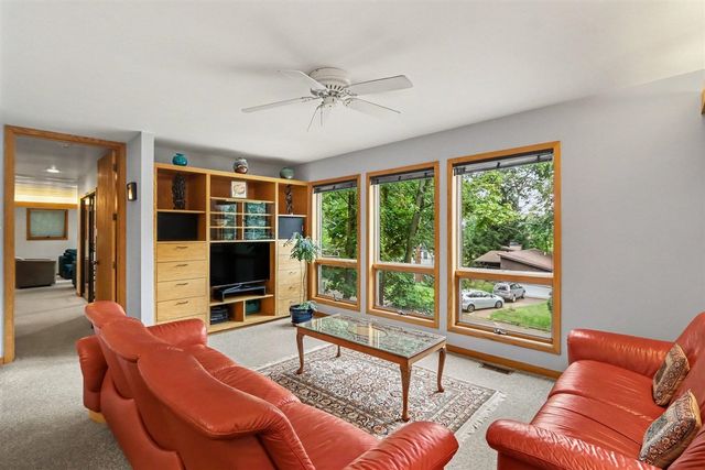 1828 Greenlawn Avenue, Kalamazoo, MI 49006