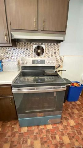 11268 Jewett Avenue, Warren, MI 48089