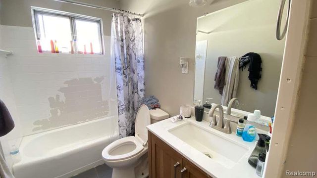 11268 Jewett Avenue, Warren, MI 48089