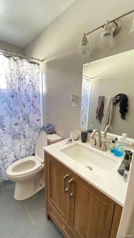 11268 Jewett Avenue, Warren, MI 48089