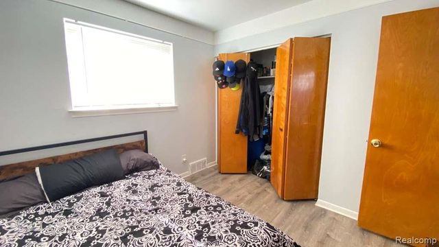 11268 Jewett Avenue, Warren, MI 48089