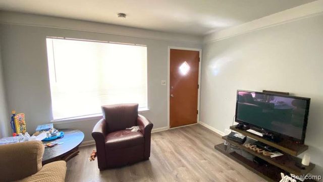 11268 Jewett Avenue, Warren, MI 48089