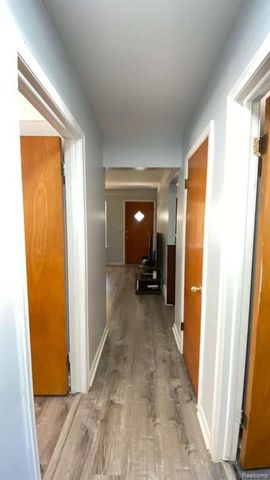 11268 Jewett Avenue, Warren, MI 48089
