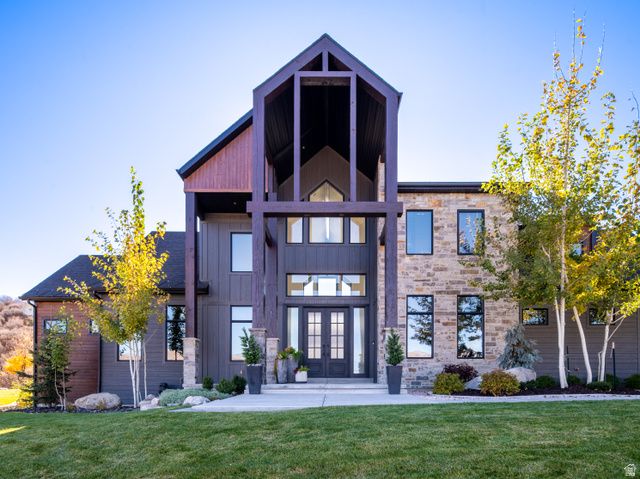 6861 E SUMMIT PEAK CIR, Huntsville, UT 84317