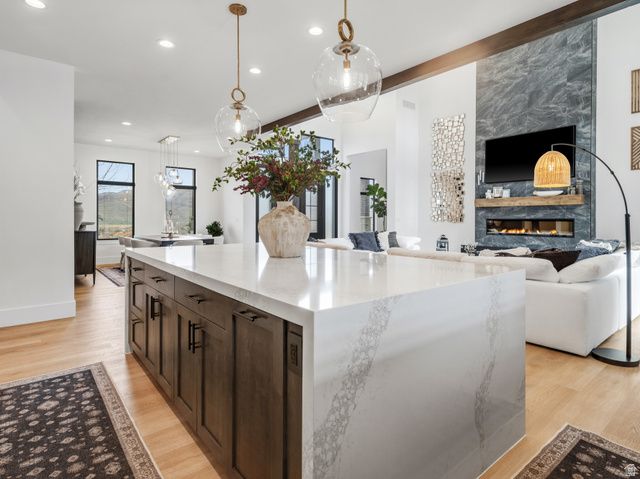 6861 E SUMMIT PEAK CIR, Huntsville, UT 84317