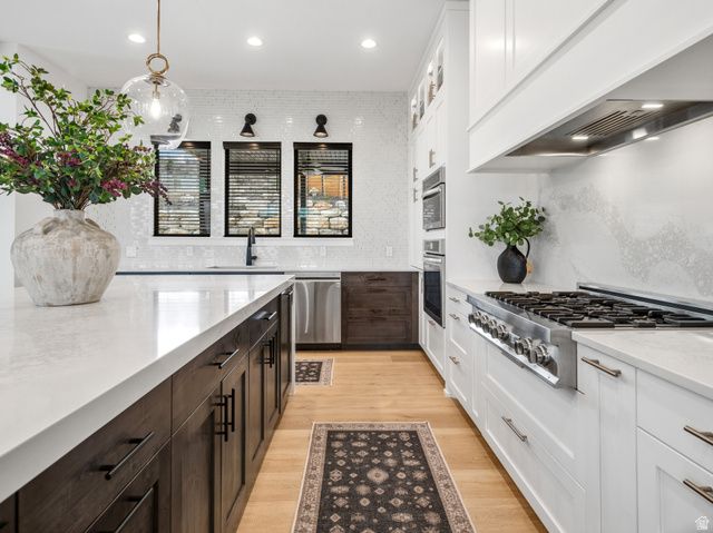 6861 E SUMMIT PEAK CIR, Huntsville, UT 84317