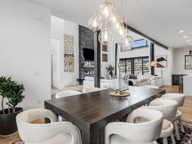 6861 E SUMMIT PEAK CIR, Huntsville, UT 84317