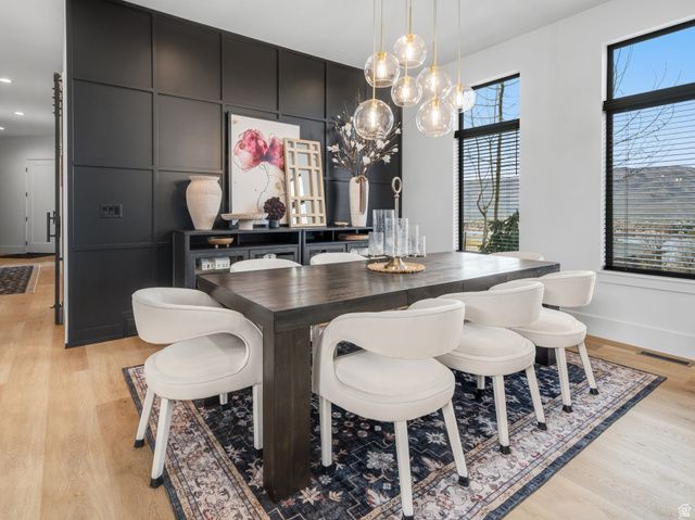 6861 E SUMMIT PEAK CIR, Huntsville, UT 84317