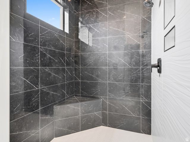 6861 E SUMMIT PEAK CIR, Huntsville, UT 84317