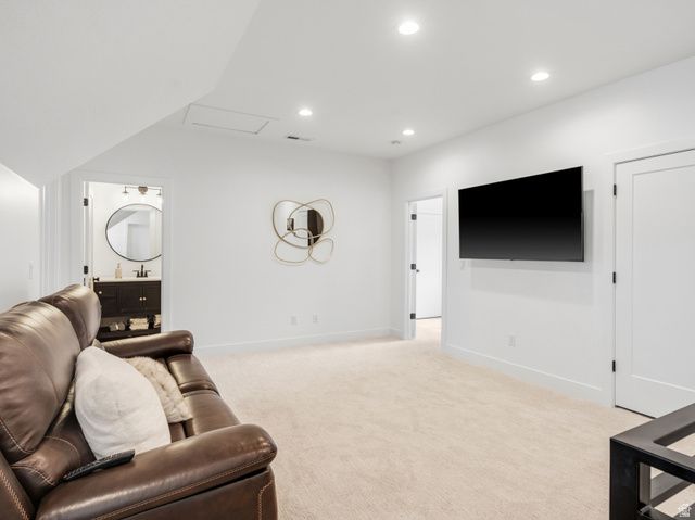 6861 E SUMMIT PEAK CIR, Huntsville, UT 84317