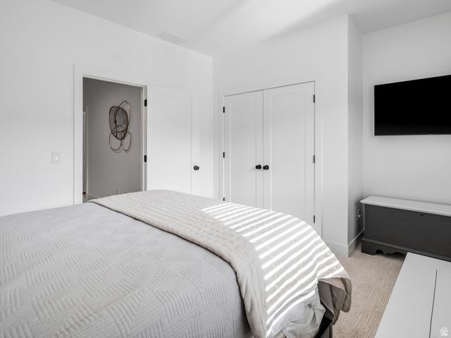 6861 E SUMMIT PEAK CIR, Huntsville, UT 84317