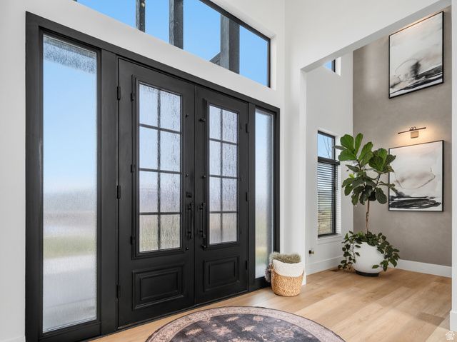 6861 E SUMMIT PEAK CIR, Huntsville, UT 84317