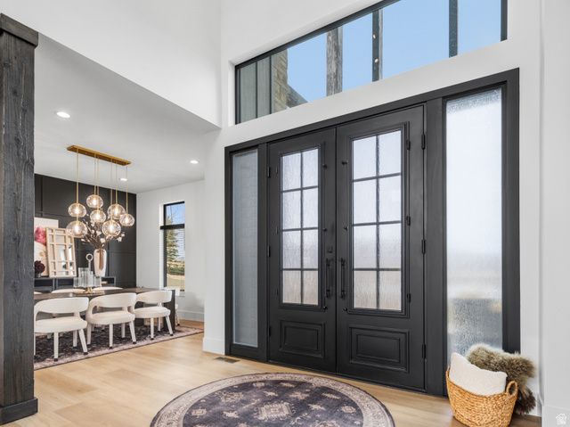 6861 E SUMMIT PEAK CIR, Huntsville, UT 84317