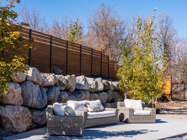6861 E SUMMIT PEAK CIR, Huntsville, UT 84317