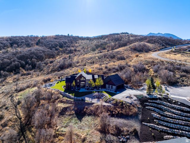 6861 E SUMMIT PEAK CIR, Huntsville, UT 84317