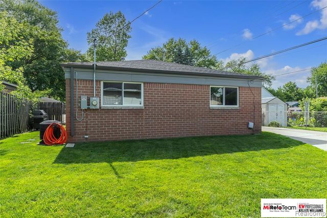 4737 Glenis Street, Dearborn Heights, MI 48125