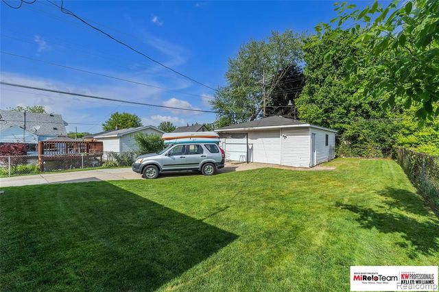 4737 Glenis Street, Dearborn Heights, MI 48125