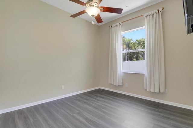10075 Freesian Way, Lake Worth, FL 33449