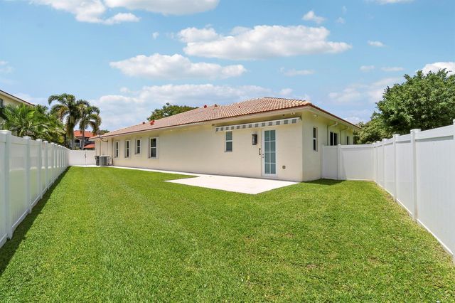 10075 Freesian Way, Lake Worth, FL 33449