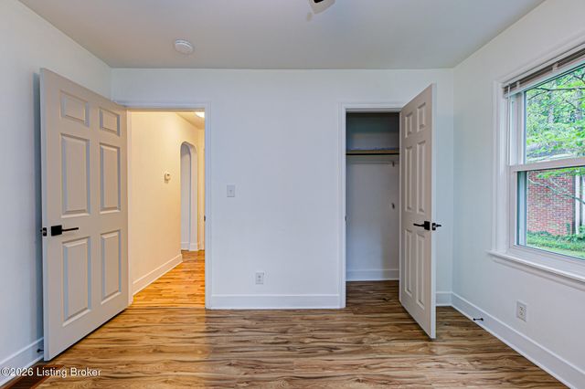 4011 Lambert Ave, Louisville, KY 40218