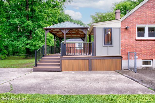 4011 Lambert Ave, Louisville, KY 40218