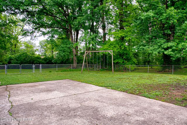 4011 Lambert Ave, Louisville, KY 40218