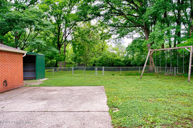 4011 Lambert Ave, Louisville, KY 40218