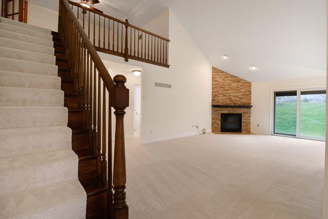 1055 Mission Hills Court, Chesterton, IN 46304