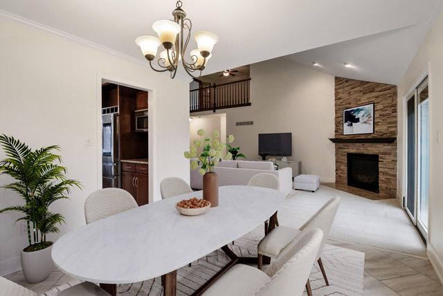 1055 Mission Hills Court, Chesterton, IN 46304