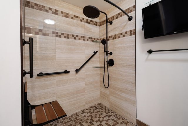 1055 Mission Hills Court, Chesterton, IN 46304