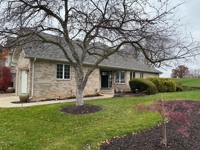 1055 Mission Hills Court, Chesterton, IN 46304