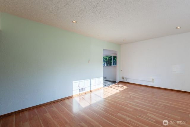 20411 56th Avenue W, Lynnwood, WA 98036