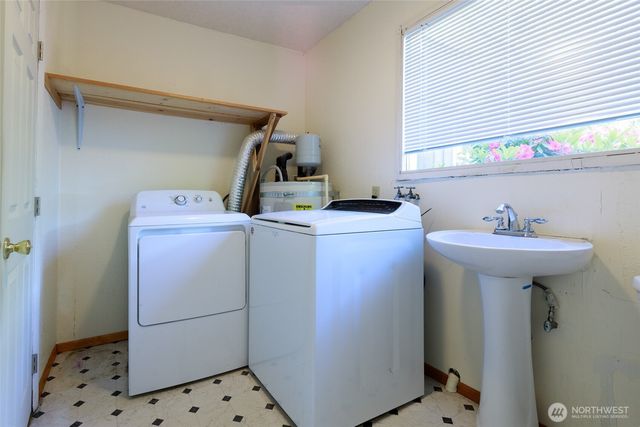 20411 56th Avenue W, Lynnwood, WA 98036