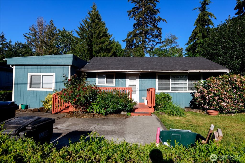 20411 56th Avenue W, Lynnwood, WA 98036