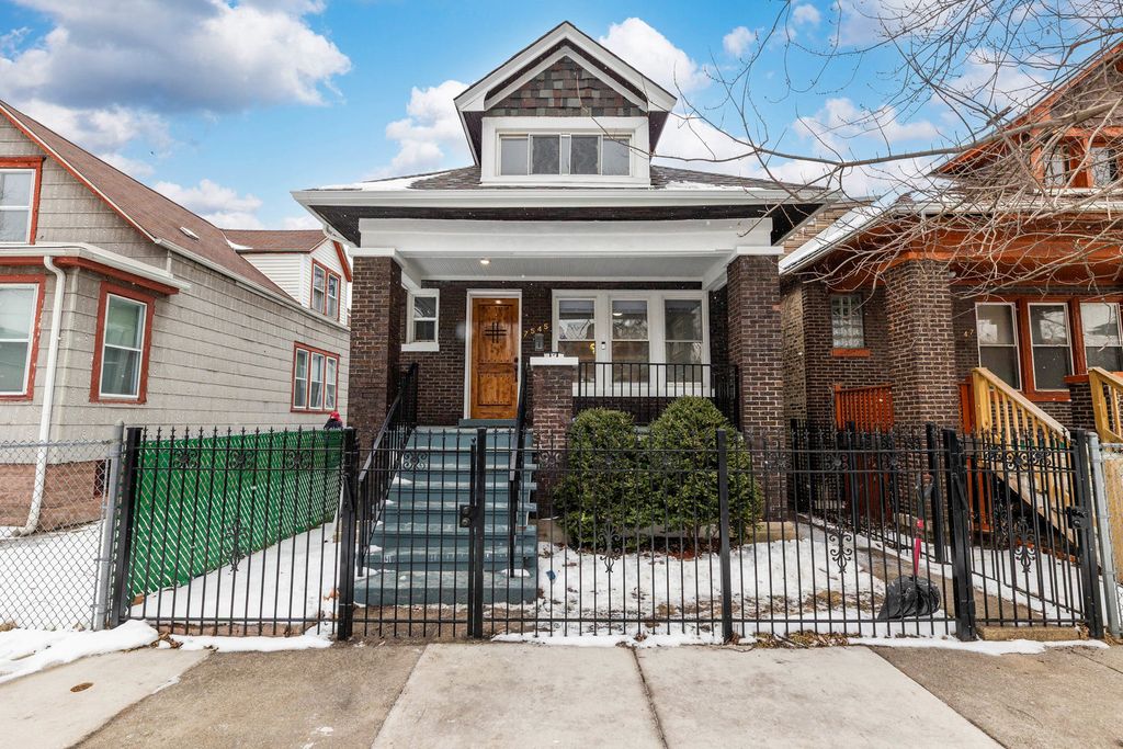7545 S Rhodes Avenue, Chicago, IL 60619