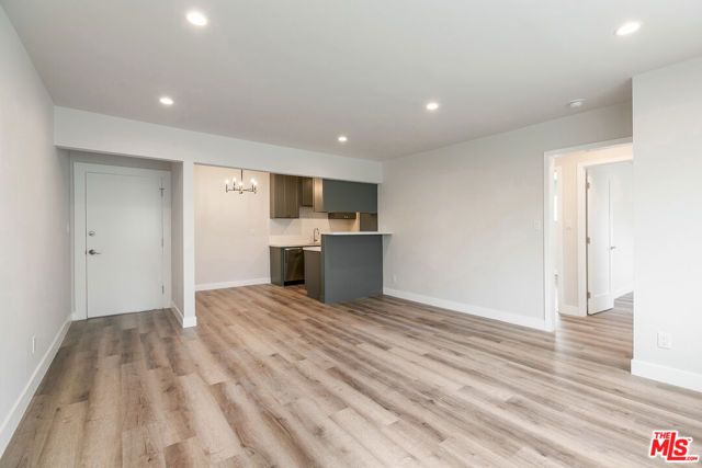 2401 S SYCAMORE Avenue 6, Los Angeles, CA 90016