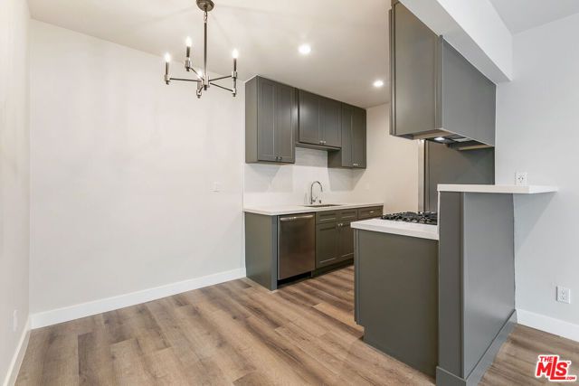 2401 S SYCAMORE Avenue 6, Los Angeles, CA 90016