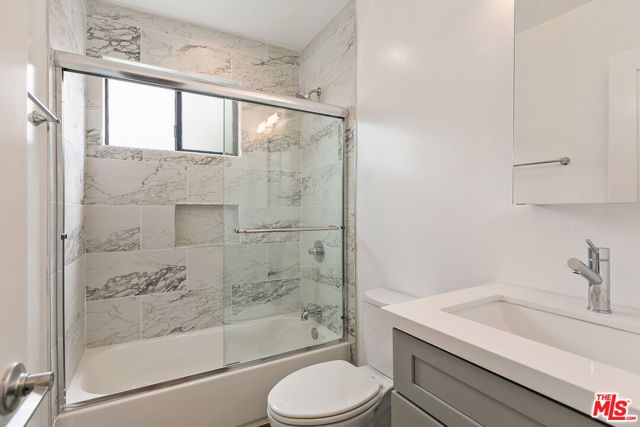 2401 S SYCAMORE Avenue 6, Los Angeles, CA 90016