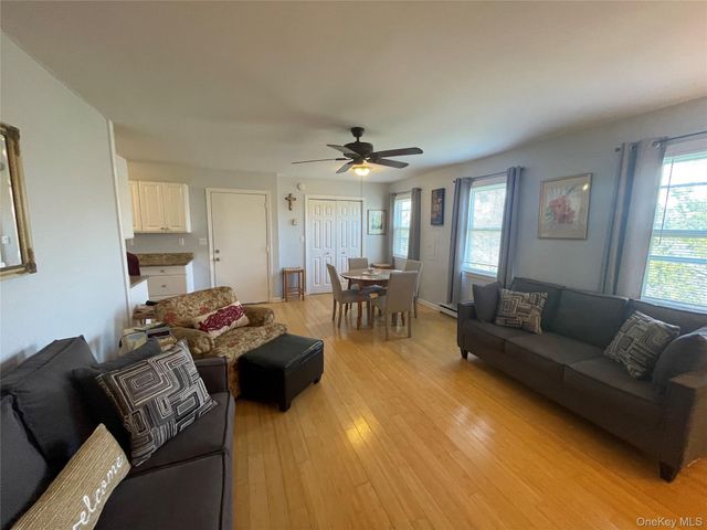 43 Brushy Neck Lane 10, Westhampton, NY 11977
