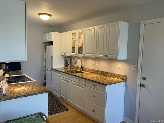 43 Brushy Neck Lane 10, Westhampton, NY 11977